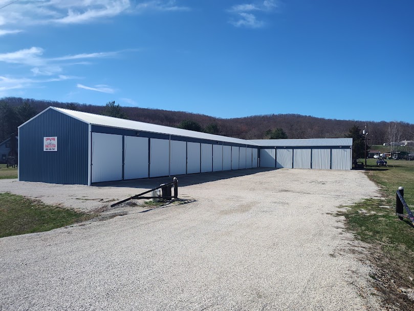 public auction                                                                                   55 Boat Storage Units on 1.98 Acres